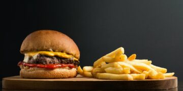8 Must-Try Burger Joints Around the World: A Culinary Journey